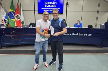 Foto - Sessão Solene do Troféu Líder Comunitário Arcelino Albrecht e Menção Honrosa ao Servidor Público Municipal Aposentado - 09/12/24