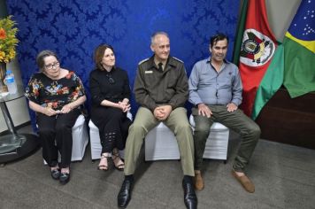 Foto - Sessão Solene - Título de Cidadão Ijuiense e Medalhas Comendas das Nações - 2024