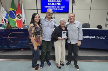 Foto - Sessão Solene do Troféu Líder Comunitário Arcelino Albrecht e Menção Honrosa ao Servidor Público Municipal Aposentado - 09/12/24