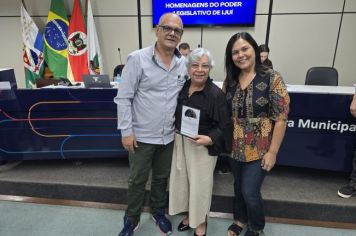 Foto - Sessão Solene do Troféu Líder Comunitário Arcelino Albrecht e Menção Honrosa ao Servidor Público Municipal Aposentado - 09/12/24