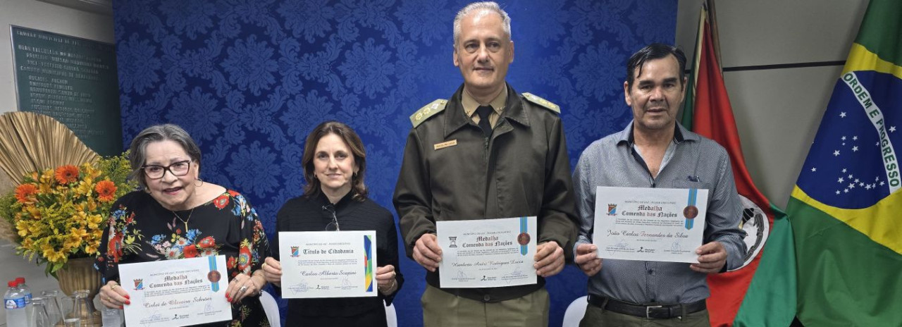 Sessão Solene entrega Título de Cidadão Ijuiense e Medalhas Comendas das Nações