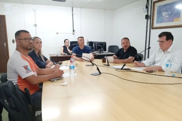 CFO delibera projetos e mantém análise de matérias orçamentárias em reunião extraordinária