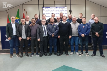 Secretário da Smodutran apresenta ações e esclarece dúvidas de Vereadores, em Sessão Plenária da Câmara