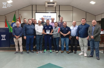 Poder Legislativo homenageia Tiago Antonello, Campeão Mundial de Tiro Esportivo