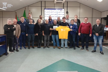 Câmara de Ijuí recebe jovem parlamentar do Mercosul no Espaço do Convidado