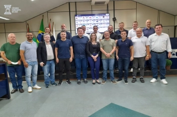 Servidora da Unidade de Controle Interno apresenta panorama das atividades do órgão no Espaço do Convidado