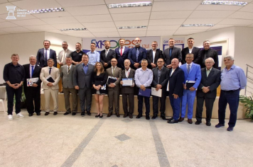 Sessão Solene do Legislativo homenageia personalidades com o Título de Cidadania e Medalha Comenda das Nações