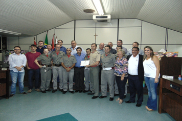 Vereadores prestam homenagem ao Comando Regional de Bombeiros