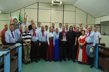 Sessão contou com homenagem ao Grupo de Folclore Chão Batido e a participação do Sindicato dos Professores da Rede Pública Municipal de Ijuí na Tribuna Popular