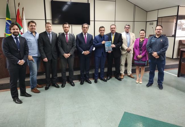 Desembargador da Corregedoria-Geral do Estado do RS visita o Poder Legislativo de Ijuí