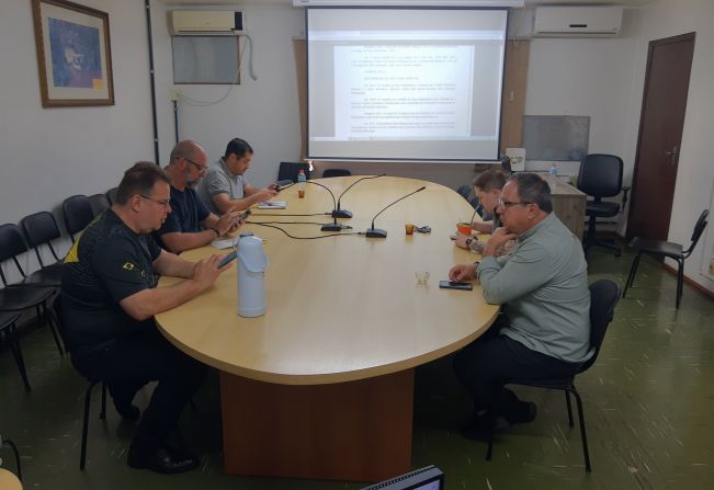 Comissão Especial debate alterações no Regimento Interno da Câmara de Ijuí