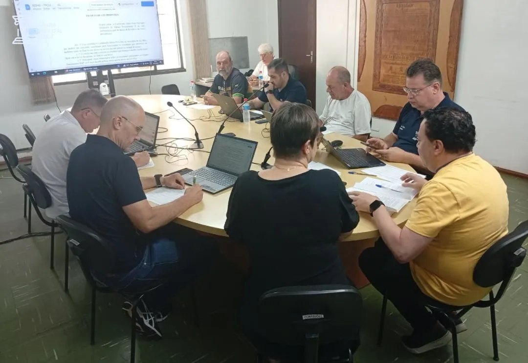 CCJ delibera projetos e analisa proposta do Certificado Aluno Nota Dez