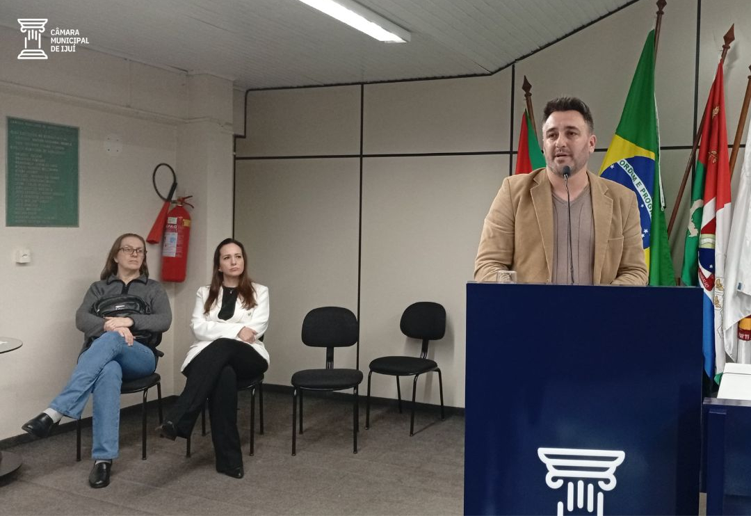 Vereadores recebem representantes do Previjuí em Sessão Plenária