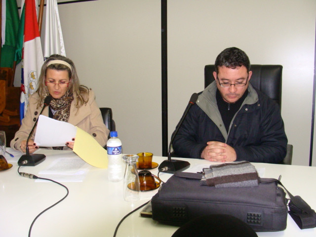 Sessão Ordinária desta segunda-feira foi presidida pelo Vereador Ricardo Adamy