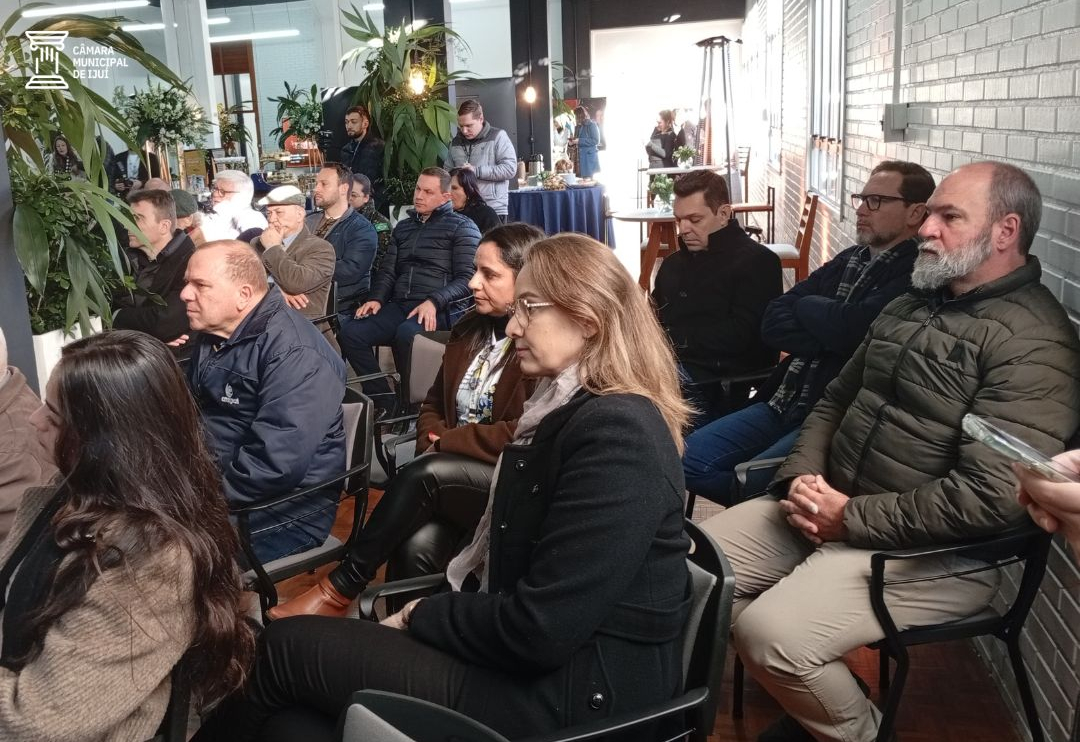 Legislativo Ijuiense prestigia evento em comemoração aos 40 anos de Reconhecimento da Unijuí 