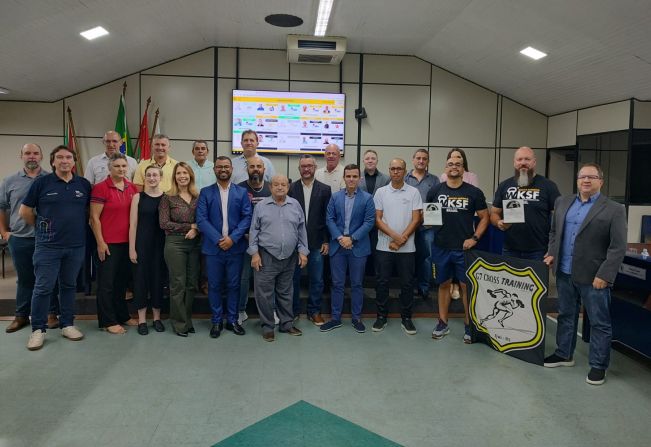 Vereadores prestam homenagens em Sessão Solene