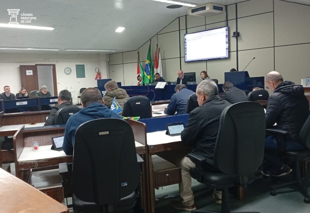 Sessão Plenária Ordinária debate Projetos para o futuro da cidade