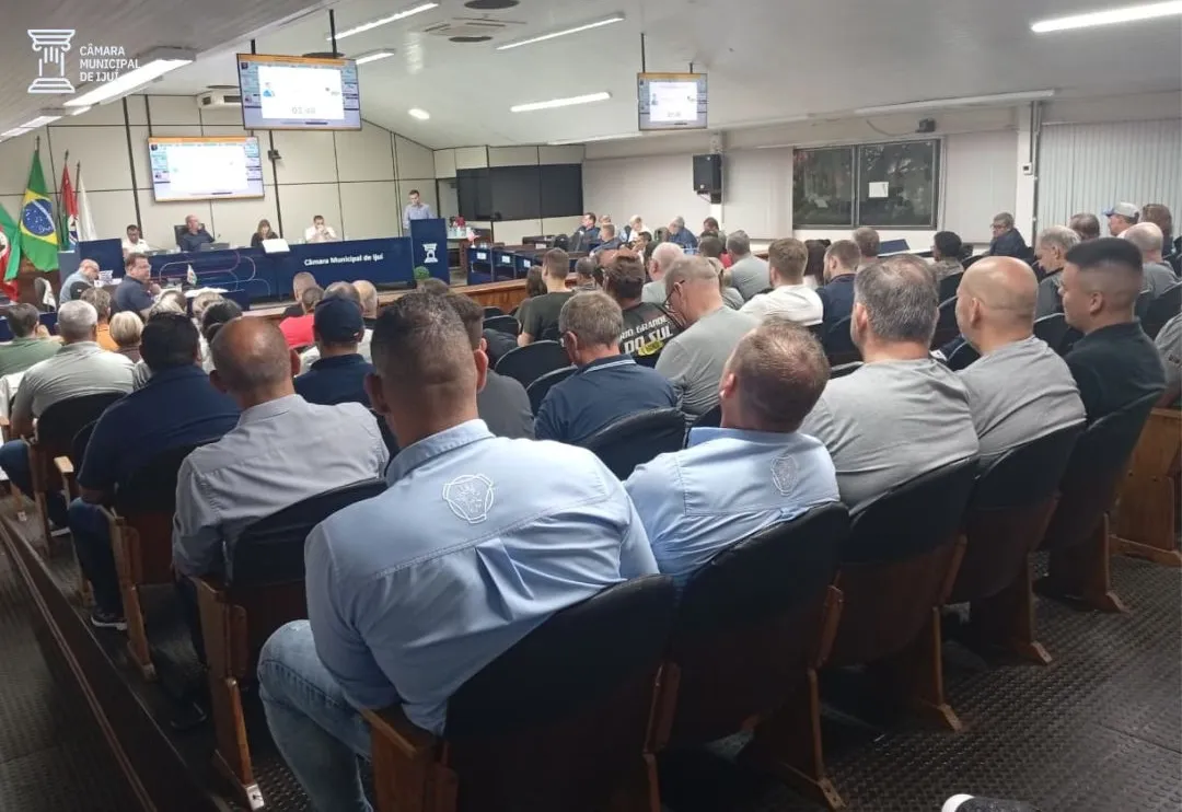 Sessão Plenária da Câmara de Ijuí delibera projetos estratégicos e reforça debate sobre transparência e investimentos públicos