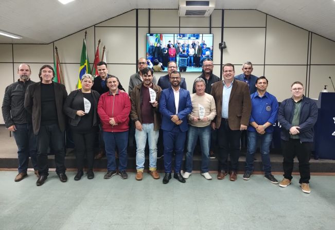 Líderes comunitários são homenageados na Câmara