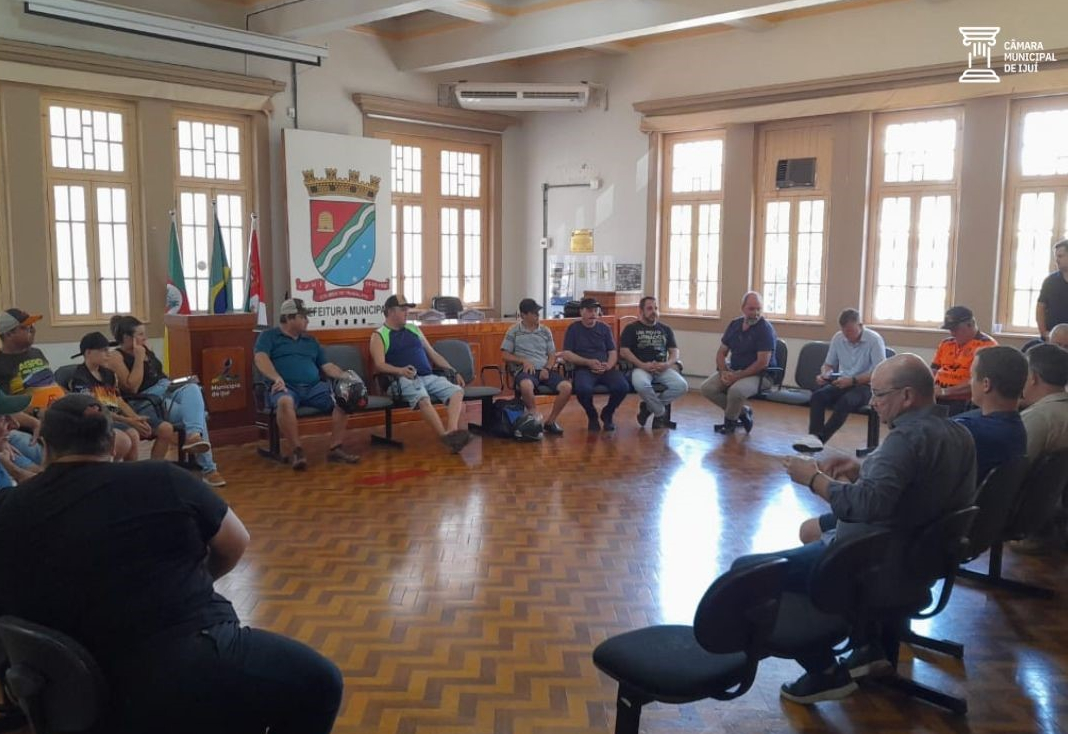 Poder Legislativo de Ijuí acompanha moradores do interior em apresentação de demandas ao Executivo Municipal