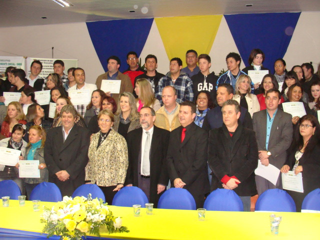 Formatura dos alunos do Pronatec aconteceu na noite desta terça-feira