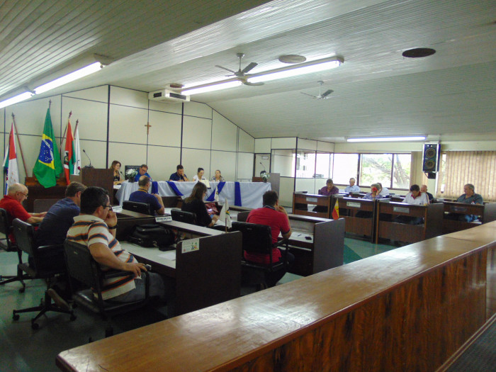Sessão da Câmara de Vereadores foi realizada na manhã desta sexta-feira