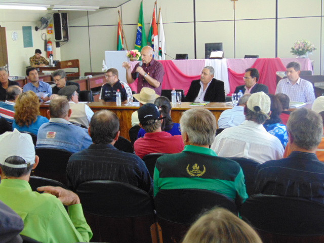 Audiência Pública reuniu produtores da Bacia Leiteira