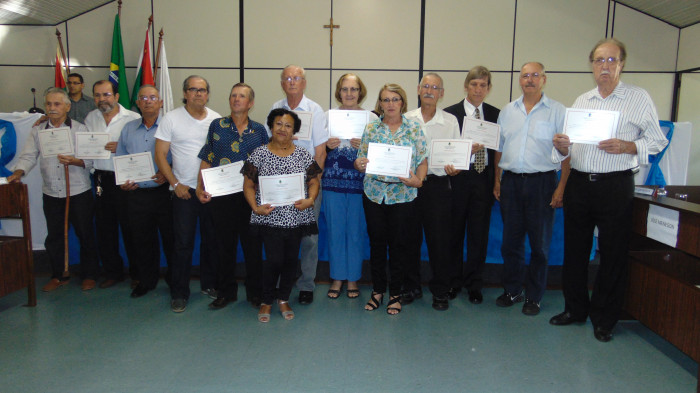 Sessão Especial em homenagem aos Idosos foi realizada na tarde desta quinta-feira 