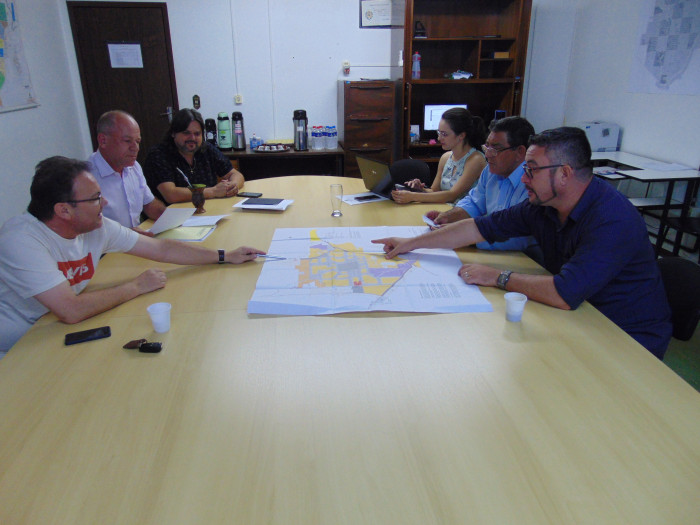 Comissão Especial para tratar da Ampliação da área Urbana reuniu-se na tarde desta segunda-feira 
