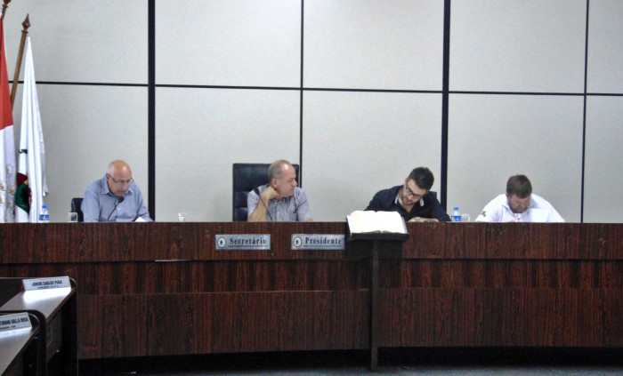 Confira os projetos que foram deliberados na Sessão Ordinária desta segunda-feira, dia 17 de abril de 2017.