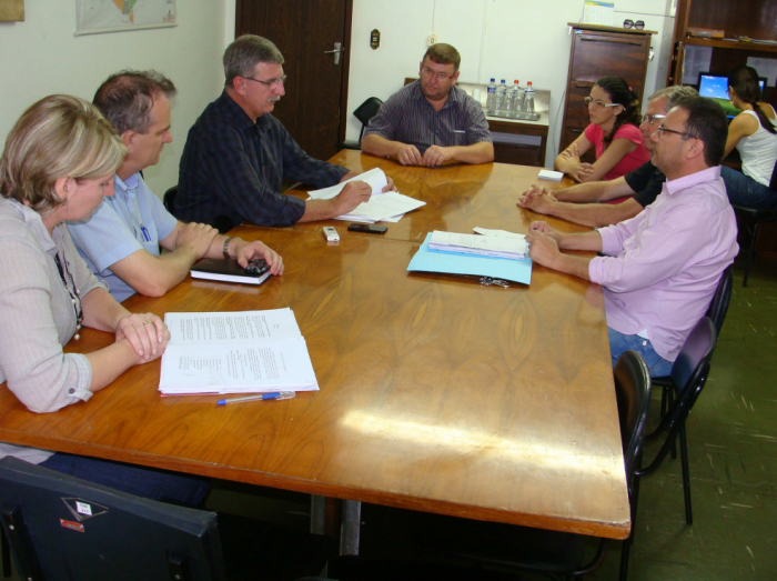 Abertura do Curso de Medicina foi tema da reunião realizada na Câmara de  Vereadores