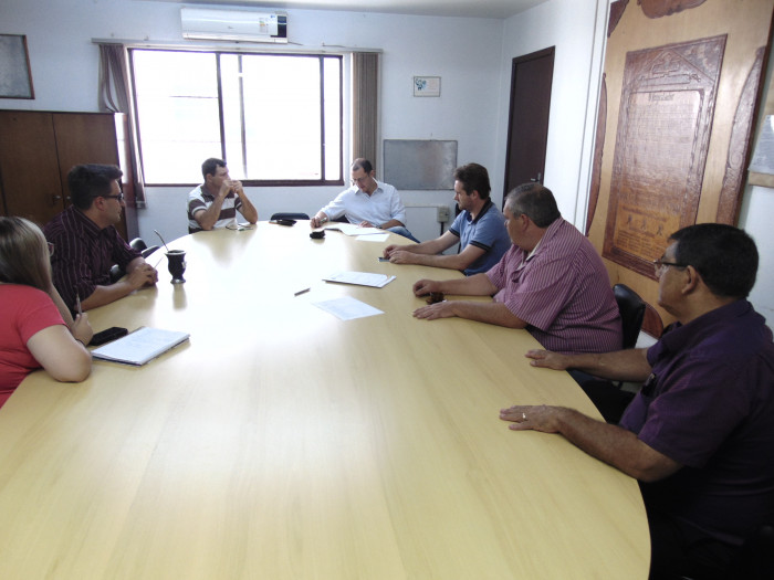 Comissão Especial reuniu-se na manhã desta quinta-feira