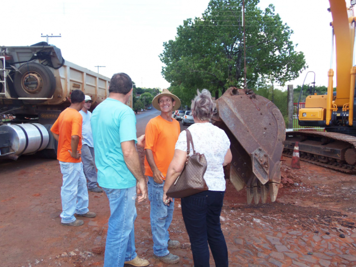 Vereadores realizam visita às obras que estão sendo desenvolvidas no município