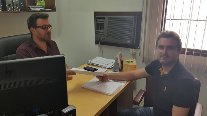 Vereador Andrei Cossetin protocolou Projeto de Lei para revogar a Lei Nº 4148/2003 que limita/fixa o horário de funcionamento de estabelecimentos comerciais no município de Ijuí 