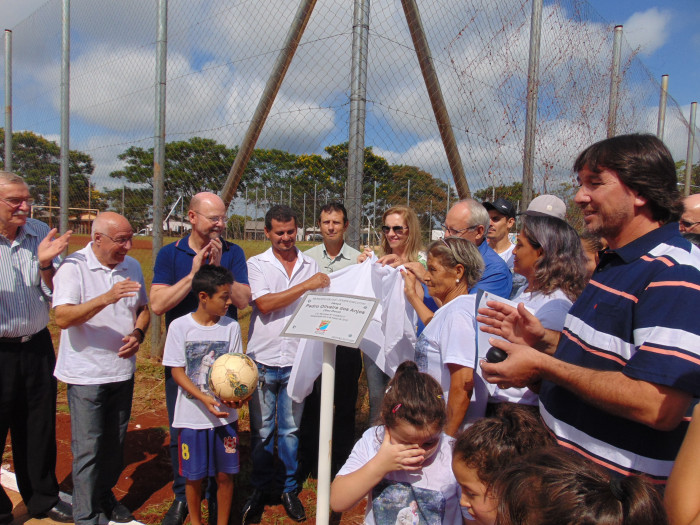 Cerimônia de entrega das obras do Ginásio de Esportes e da Praça de Lazer aconteceu na manhã de domingo, no Bairro Alvorada