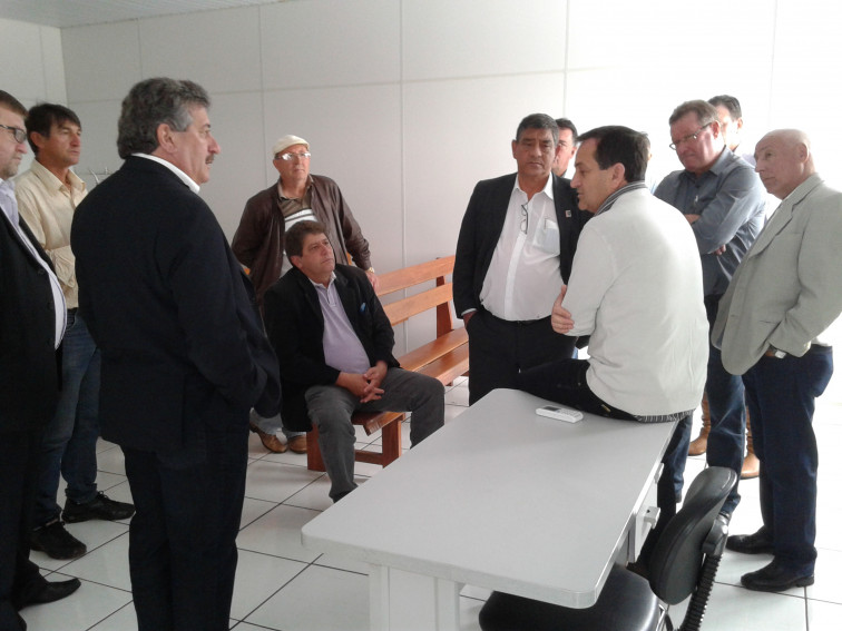  Confira a visita do Legislativo e Executivo Municipal a Miraguaí-RS